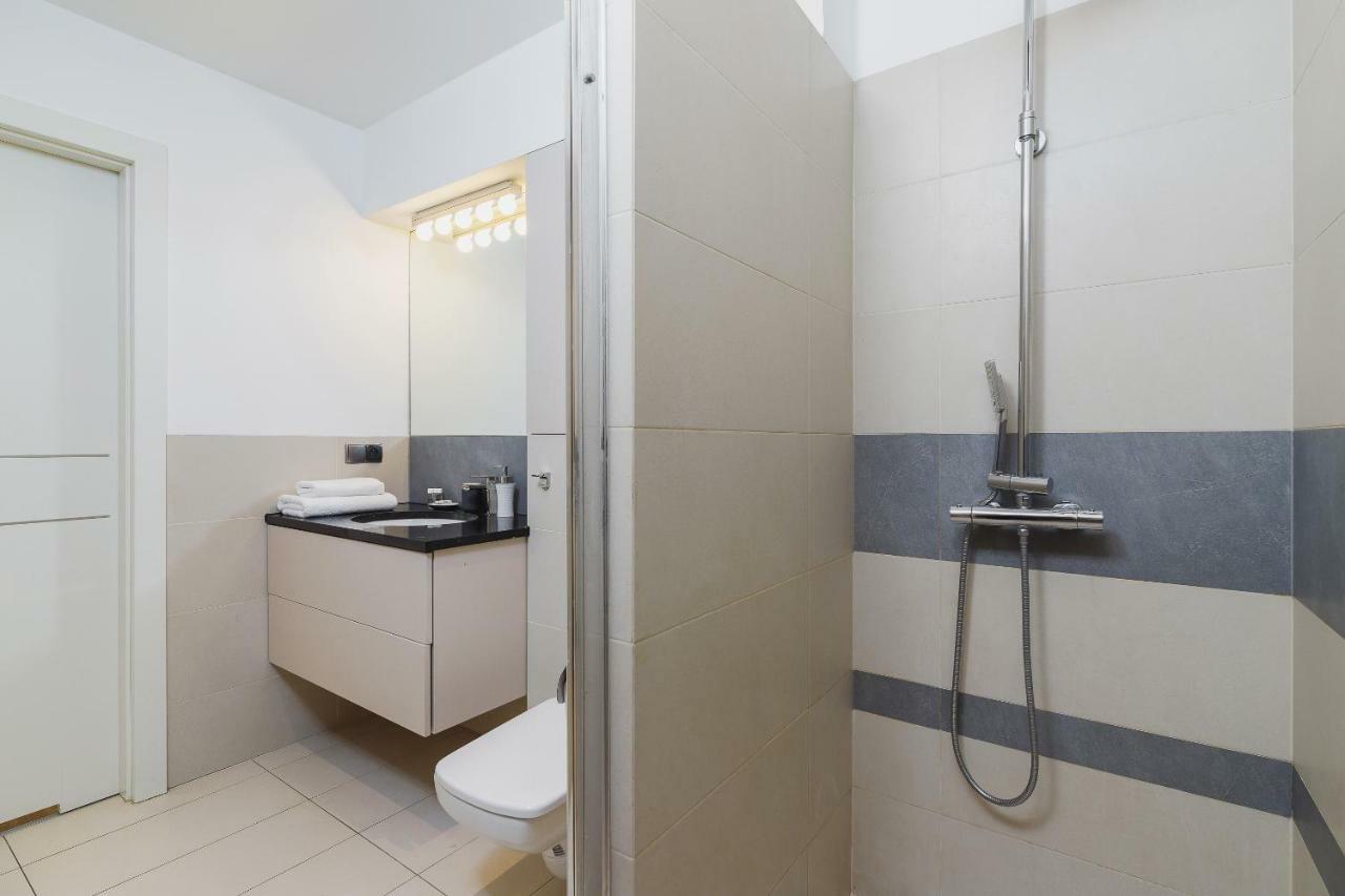 Apartments Cracow Miodowa By Renters Krakkó Kültér fotó