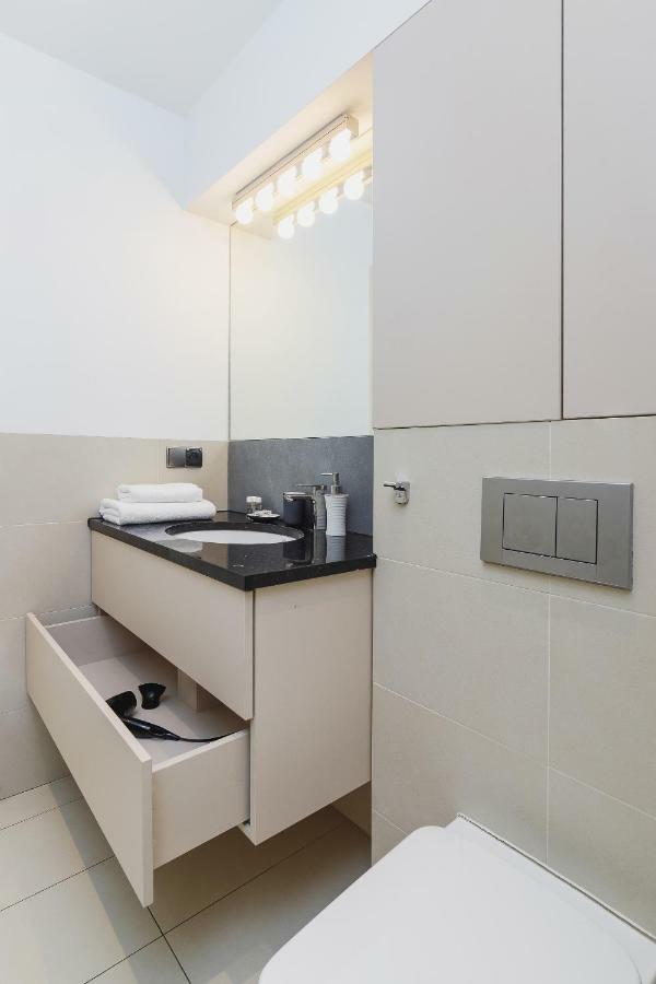 Apartments Cracow Miodowa By Renters Krakkó Kültér fotó