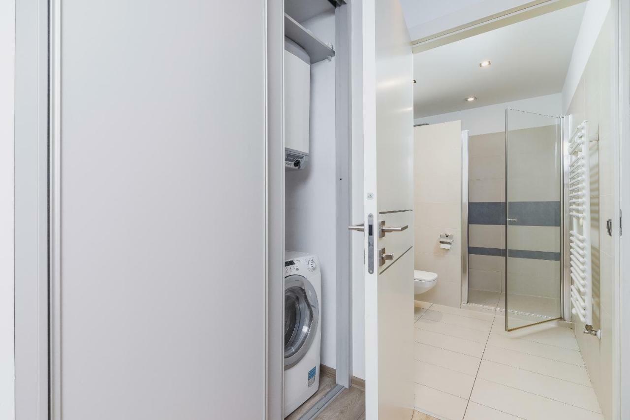Apartments Cracow Miodowa By Renters Krakkó Kültér fotó